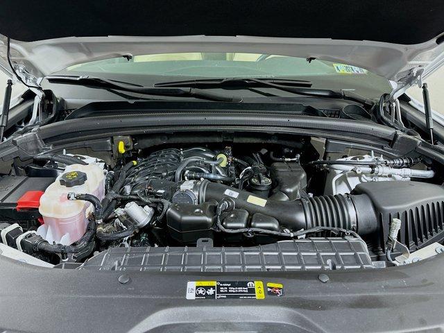 2022 Jeep Grand Cherokee L Vehicle Photo in Doylsetown, PA 18901