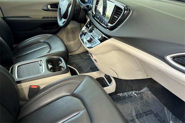2023 Chrysler Pacifica Vehicle Photo in ELK GROVE, CA 95757-8703