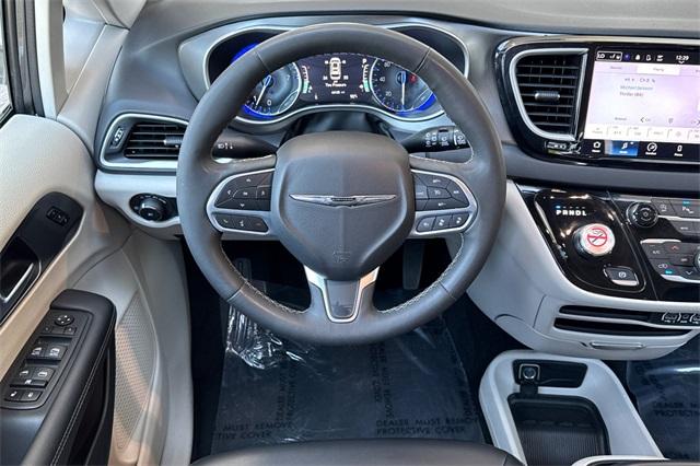 2023 Chrysler Pacifica Vehicle Photo in ELK GROVE, CA 95757-8703