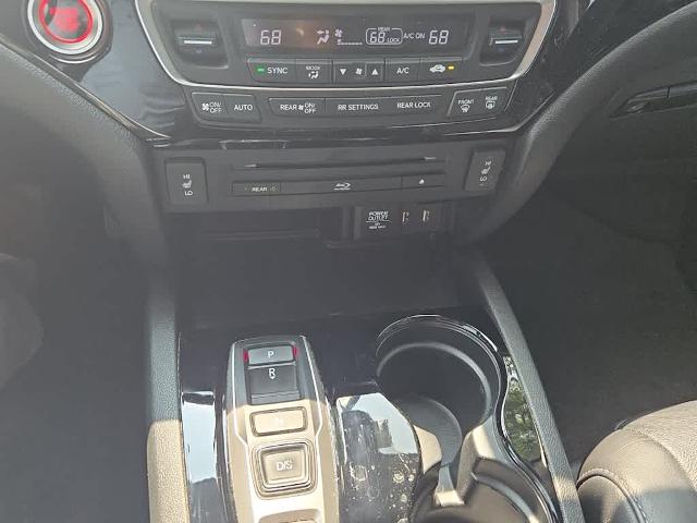 2017 Honda Pilot Vehicle Photo in DALLAS, TX 75209
