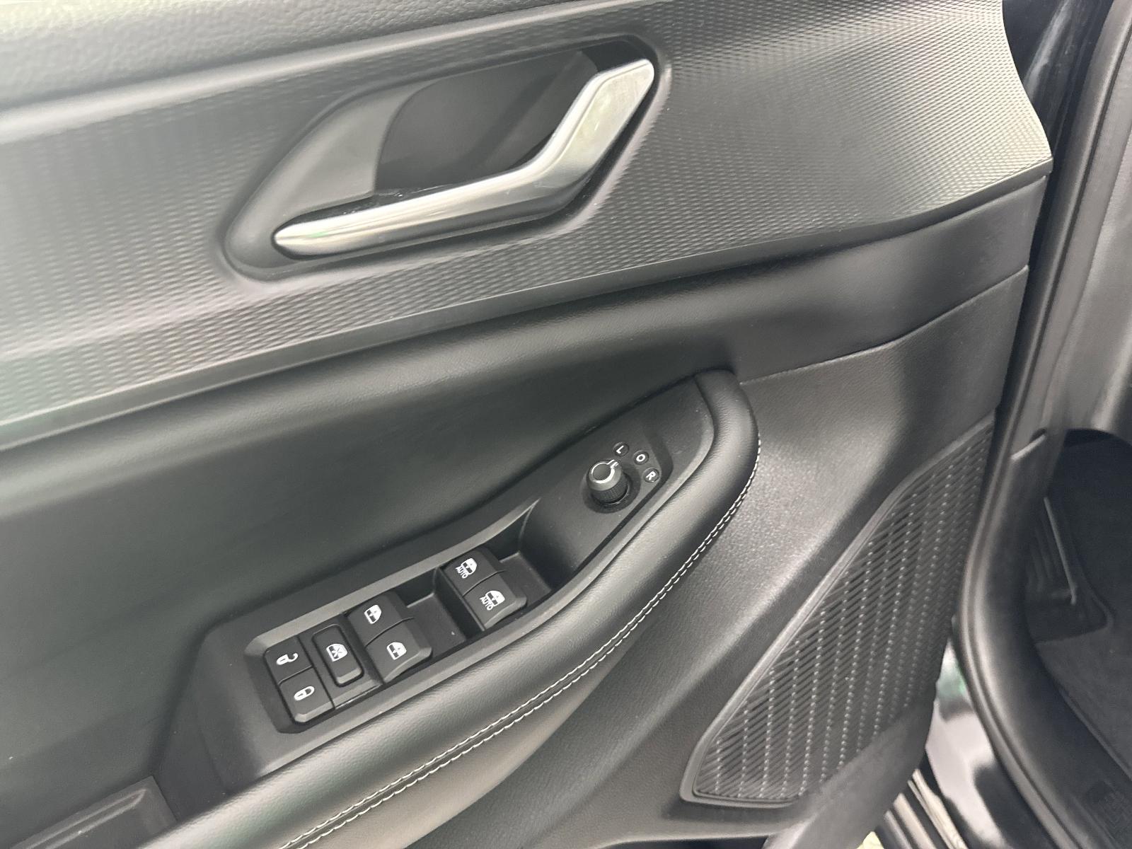 2024 Jeep Grand Cherokee Vehicle Photo in GEORGETOWN, TX 78626-7508