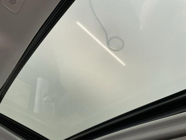 2024 Toyota Highlander Vehicle Photo in GILBERT, AZ 85297-0402