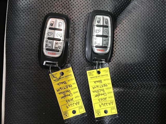 2023 Chrysler Pacifica Vehicle Photo in Kaukauna, WI 54130