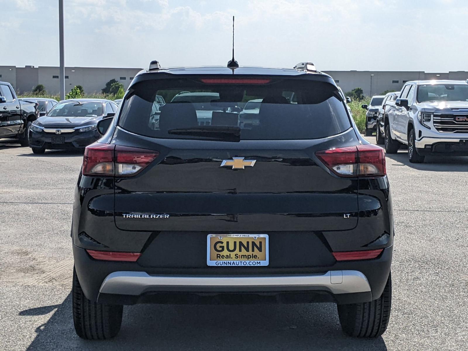 2024 Chevrolet Trailblazer Vehicle Photo in Seguin, TX 78155