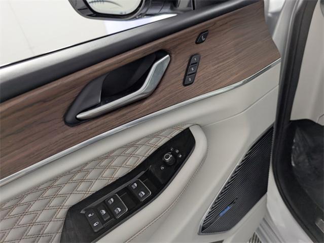 2022 Jeep Grand Cherokee Vehicle Photo in ENGLEWOOD, CO 80113-6708
