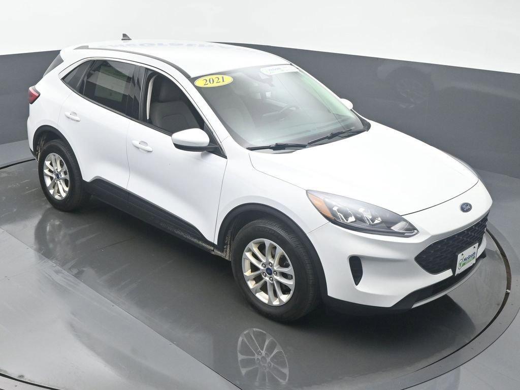 2021 Ford Escape Vehicle Photo in Marion, IA 52302