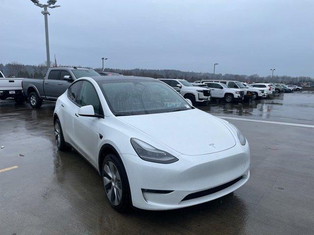 2023 Tesla Model Y Vehicle Photo in PUYALLUP, WA 98371-4149