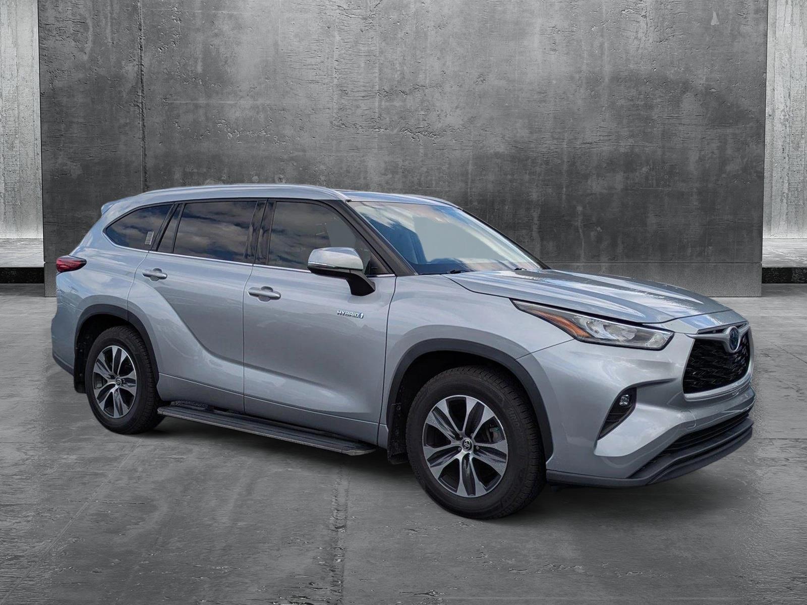 2020 Toyota Highlander Vehicle Photo in Clearwater, FL 33761