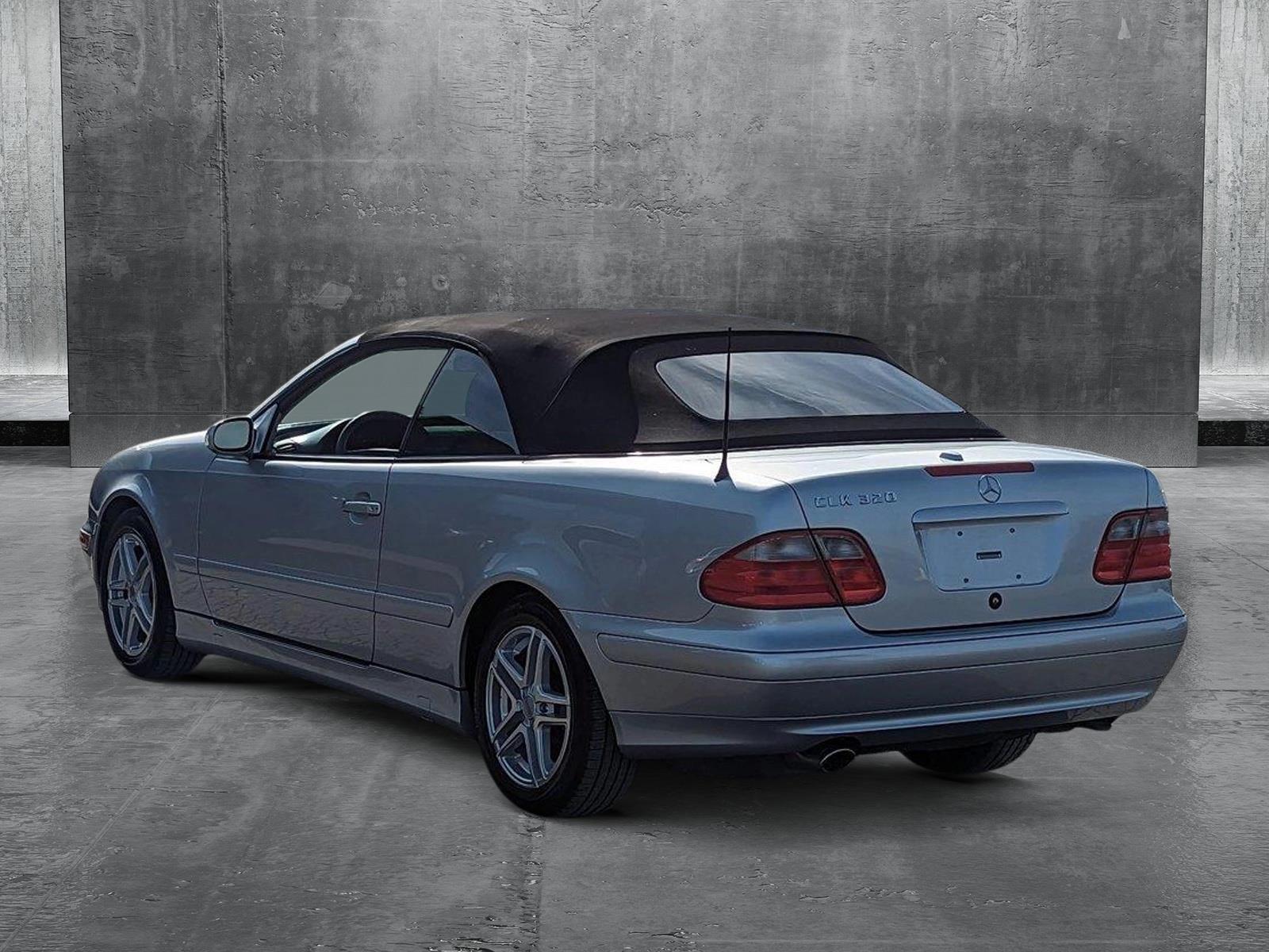 2002 Mercedes-Benz CLK-Class Vehicle Photo in SPOKANE, WA 99212-2978