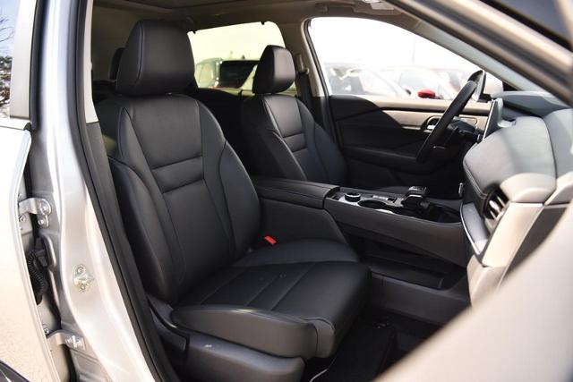 2025 Nissan Rogue Vehicle Photo in Ballwin, MO 63011