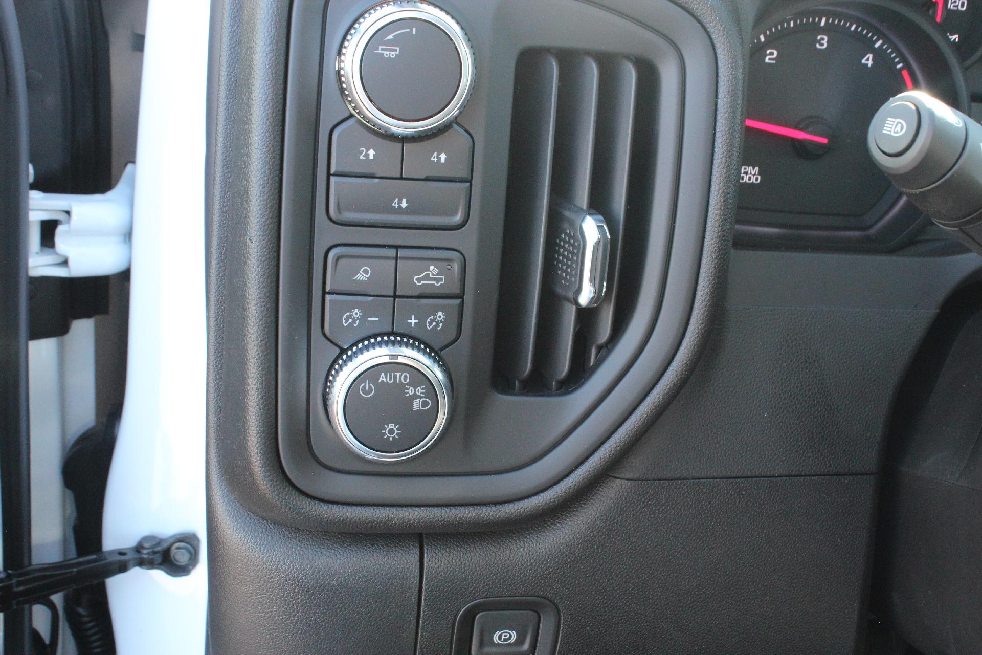 2025 GMC Sierra 3500 HD Vehicle Photo in AURORA, CO 80012-4011