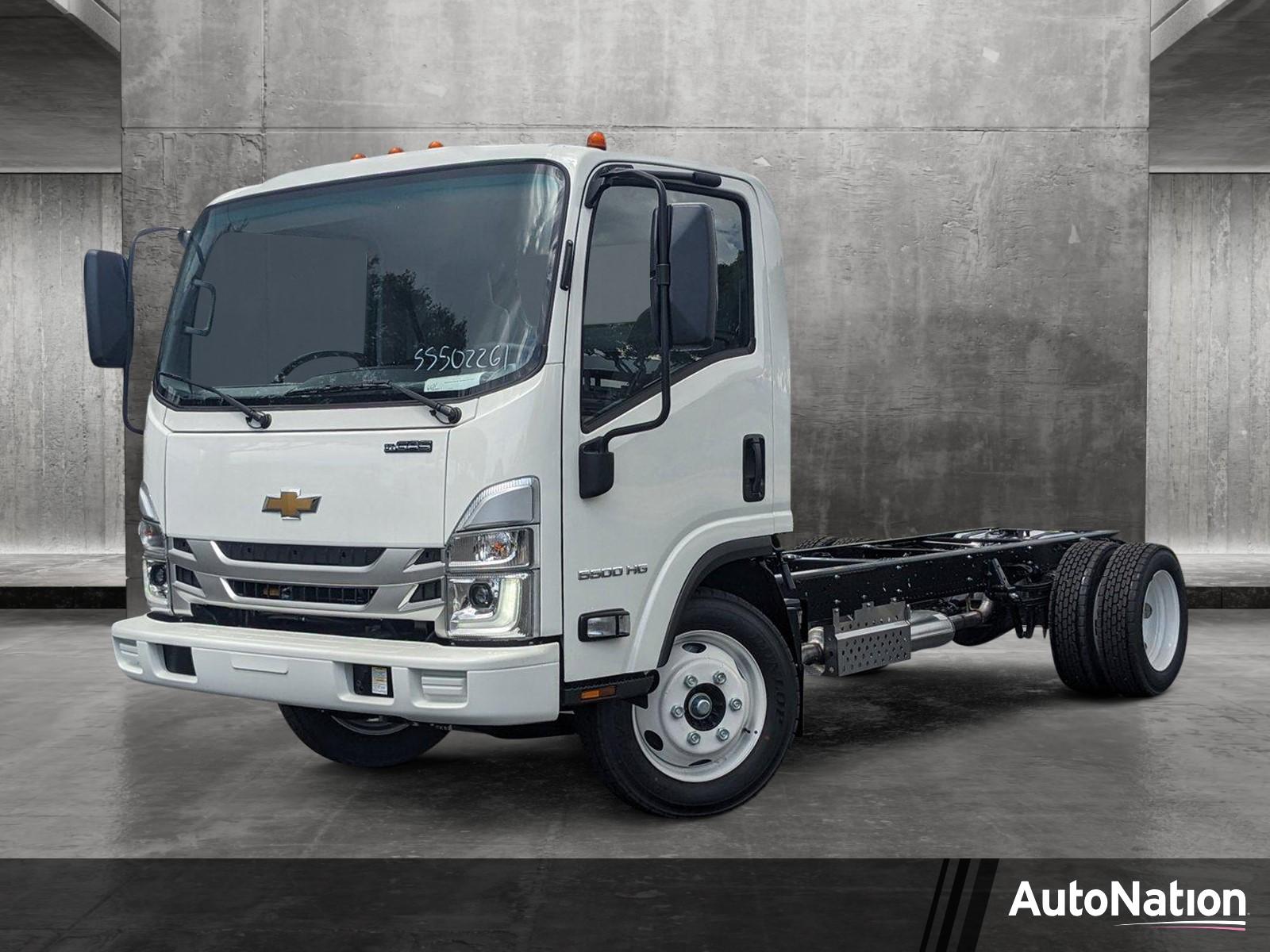 2025 Chevrolet Low Cab Forward 5500 HG Vehicle Photo in GREENACRES, FL 33463-3207