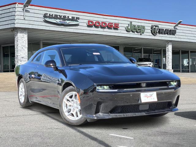 2025 Dodge Charger Daytona Vehicle Photo in Ennis, TX 75119-5114