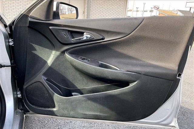 2020 Chevrolet Malibu Vehicle Photo in INDEPENDENCE, MO 64055-1314