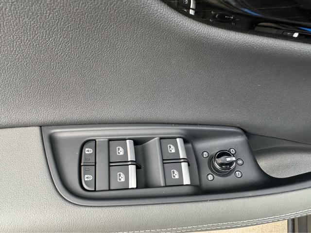 2025 Audi Q8 Vehicle Photo in HOUSTON, TX 77090