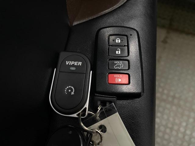 2017 Toyota Highlander Vehicle Photo in Appleton, WI 54913