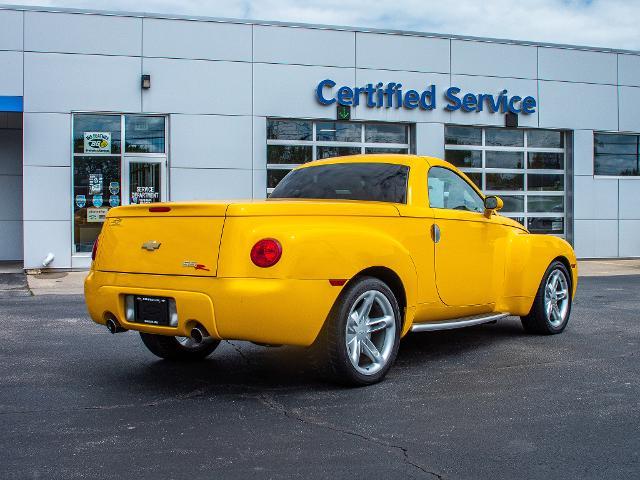 2004 Chevrolet SSR Vehicle Photo in MADISON, IN 47250-1611