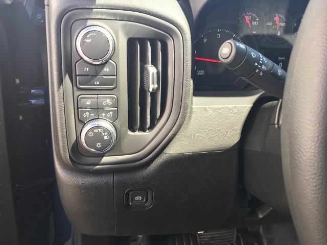 2025 GMC Sierra 3500 HD Vehicle Photo in GREEN BAY, WI 54303-3330