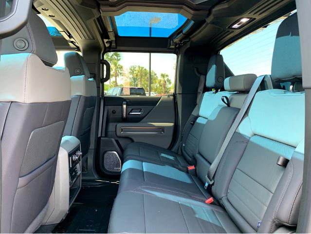 2025 GMC HUMMER EV Pickup Vehicle Photo in BEAUFORT, SC 29906-4218