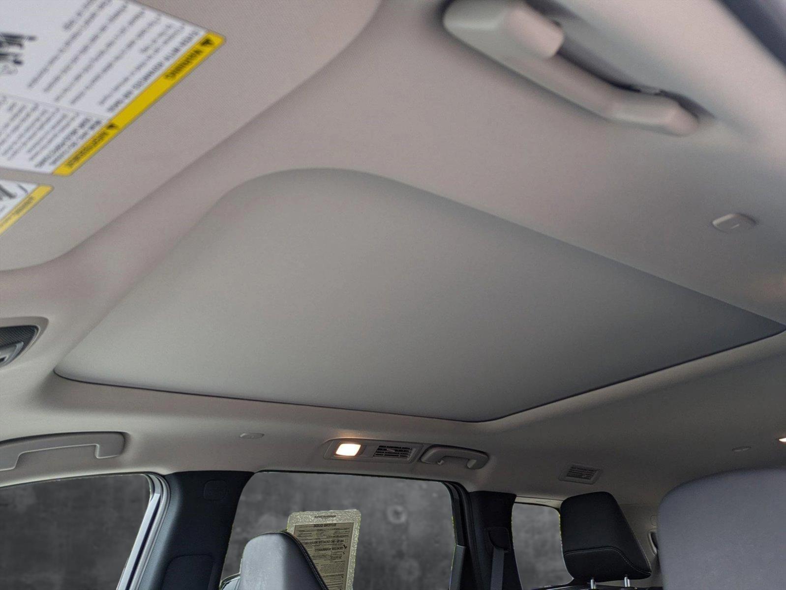 2025 INFINITI QX60 Vehicle Photo in Valencia, CA 91355-1794