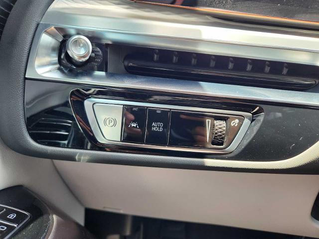 2025 Cadillac LYRIQ Vehicle Photo in HOUSTON, TX 77079