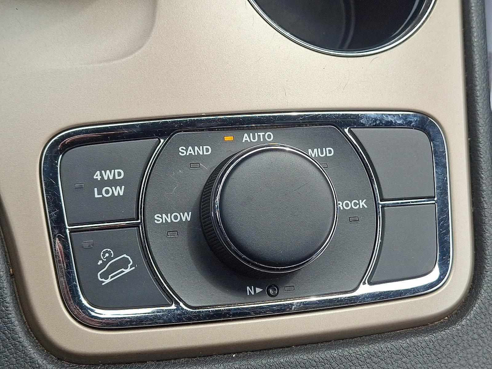 2014 Jeep Grand Cherokee Vehicle Photo in Harrisburg, PA 17111