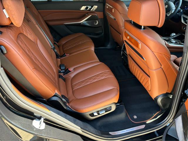 2025 BMW X7 ALPINA XB7 Vehicle Photo in Grapevine, TX 76051