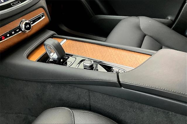 2024 Volvo XC90 Vehicle Photo in Grapevine, TX 76051