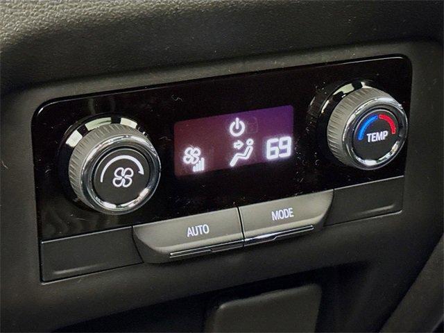 2025 Chevrolet Traverse Vehicle Photo in PUYALLUP, WA 98371-4149