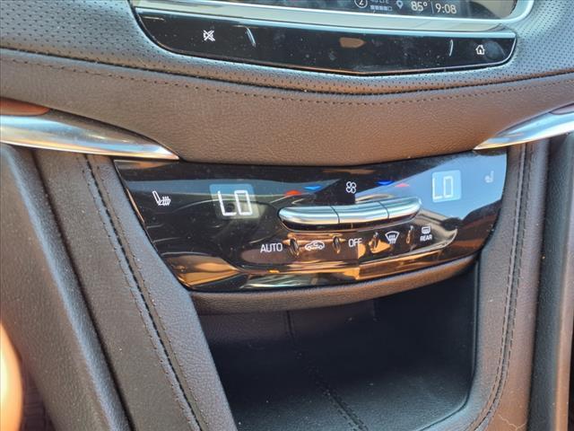 2023 Cadillac XT5 Vehicle Photo in SMITHTOWN, NY 11787-5023