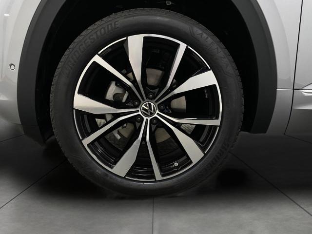 2025 Volkswagen Atlas Vehicle Photo in Appleton, WI 54913