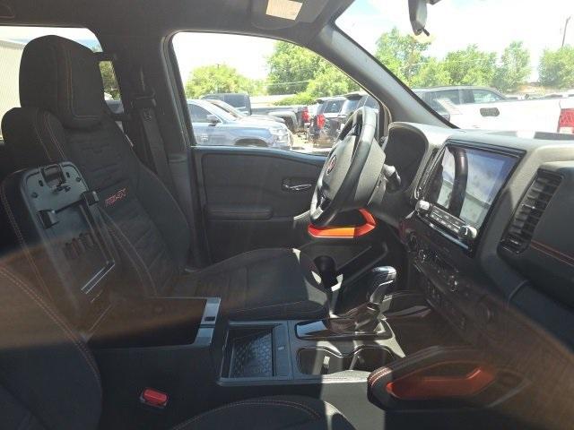 2024 Nissan Frontier Vehicle Photo in ENGLEWOOD, CO 80113-6708