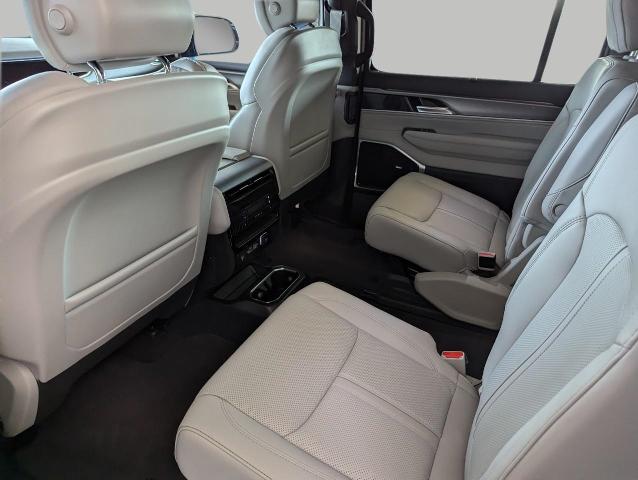 2025 Jeep Wagoneer Vehicle Photo in Oshkosh, WI 54901