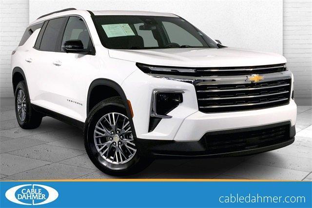 2024 Chevrolet Traverse Vehicle Photo in KANSAS CITY, MO 64114-4502