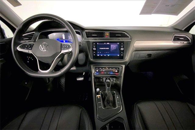 2024 Volkswagen Tiguan Vehicle Photo in KANSAS CITY, MO 64114-4502