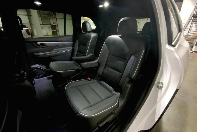 2025 Buick Enclave Vehicle Photo in KANSAS CITY, MO 64114-4545