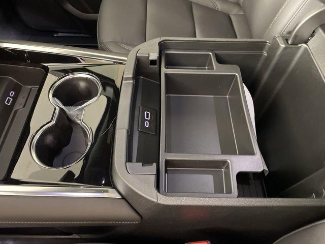 2025 Chevrolet Tahoe Vehicle Photo in PHOENIX, AZ 85014-3381