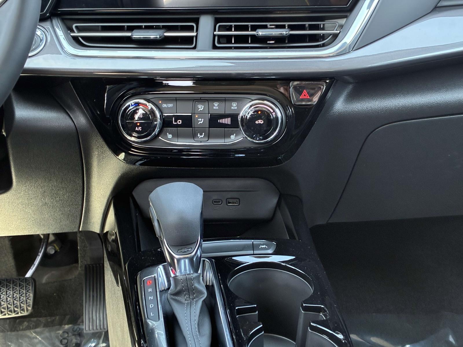 2025 Chevrolet Trax Vehicle Photo in LOS ANGELES, CA 90007-3794