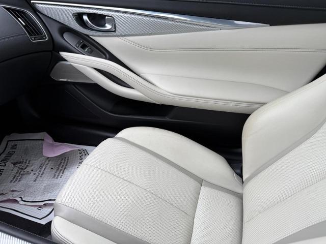 2018 INFINITI Q60 Vehicle Photo in COLUMBIA, MO 65203-3903