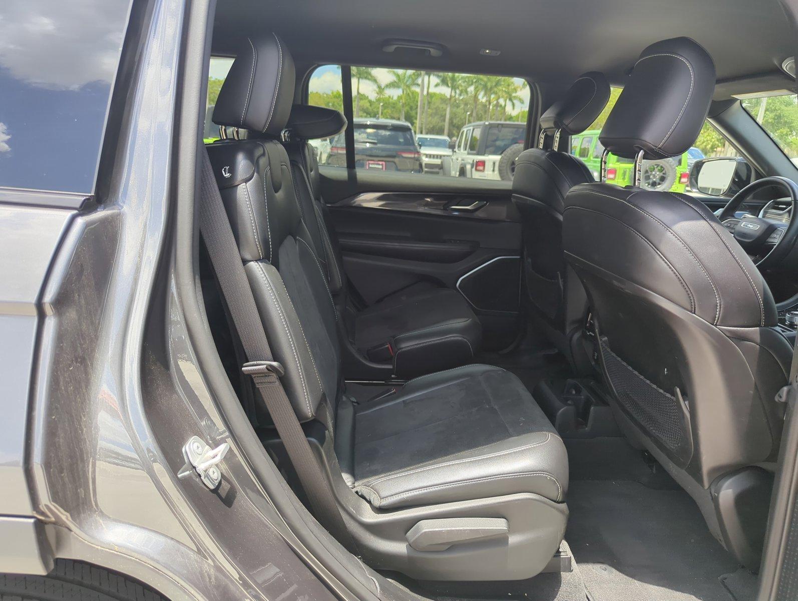 2022 Jeep Grand Cherokee L Vehicle Photo in Pembroke Pines, FL 33027