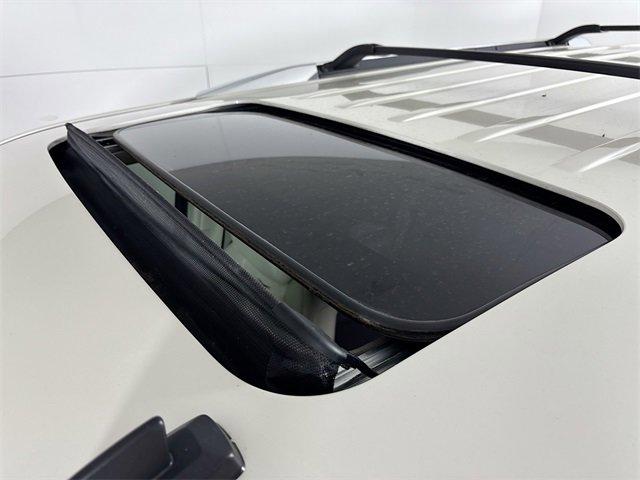 2015 Cadillac Escalade Vehicle Photo in PUYALLUP, WA 98371-4149
