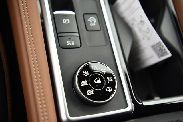 2025 Nissan Pathfinder Vehicle Photo in Ballwin, MO 63011