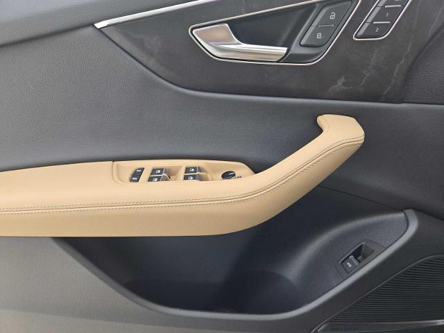 2025 Audi Q8 Vehicle Photo in SUGAR LAND, TX 77478