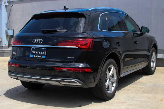 2024 Audi Q5 Vehicle Photo in SUGAR LAND, TX 77478