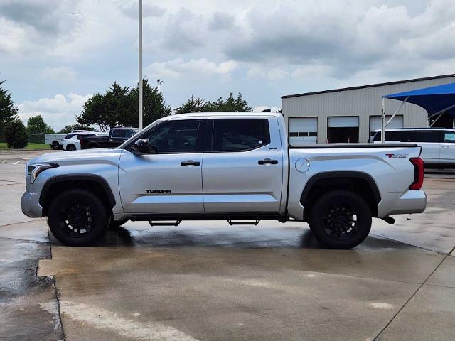 2022 Toyota Tundra 4WD Vehicle Photo in DENTON, TX 76210-9321