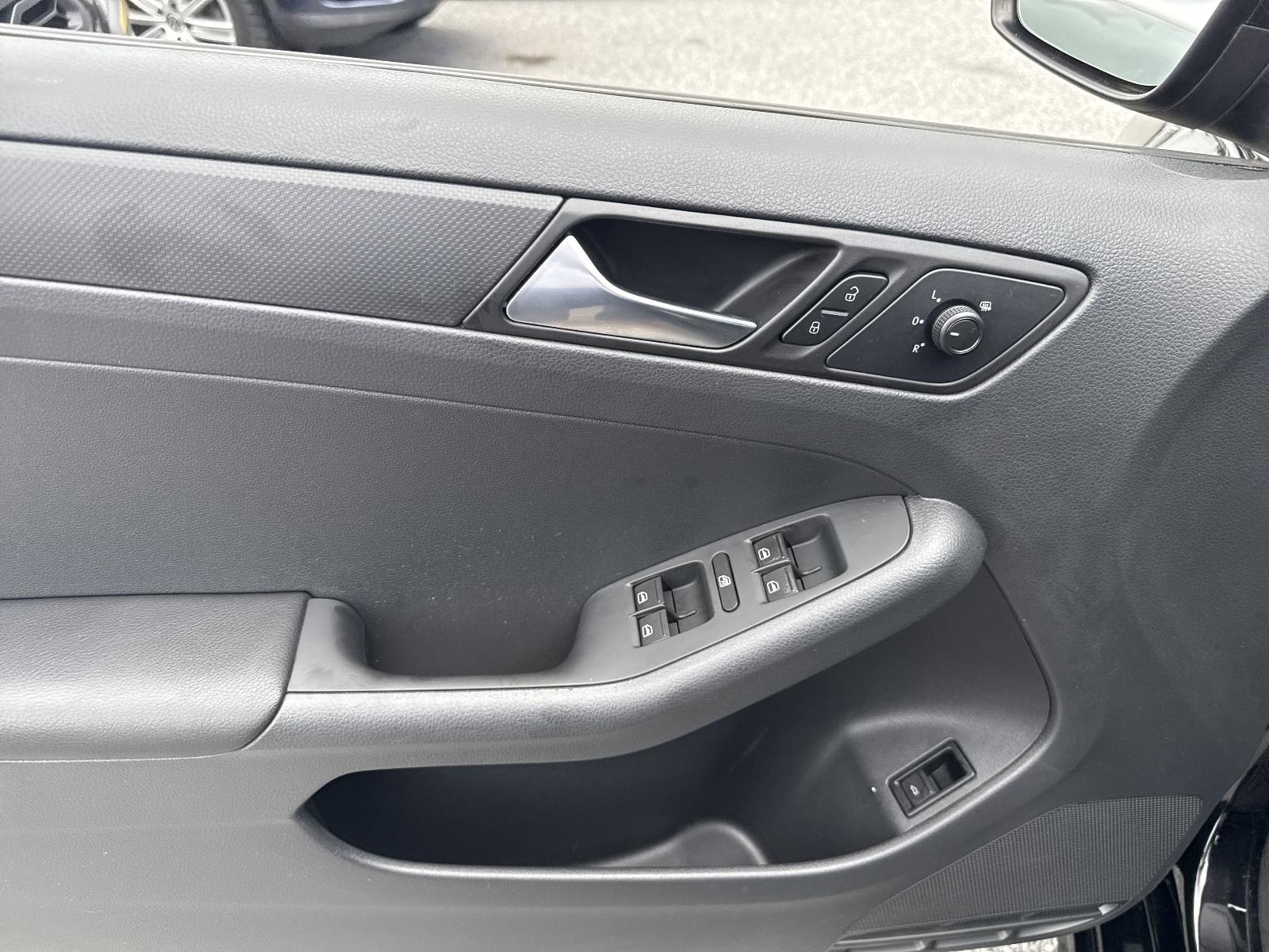 2015 Volkswagen Jetta Sedan Vehicle Photo in Mechanicsburg, PA 17050