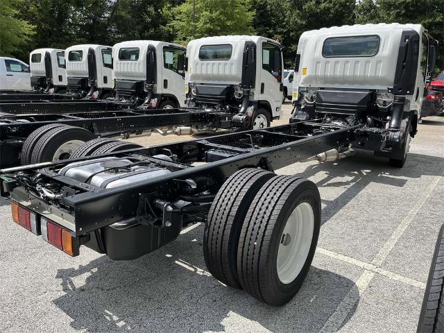 2025 Chevrolet Low Cab Forward 5500 XG Vehicle Photo in ALCOA, TN 37701-3235