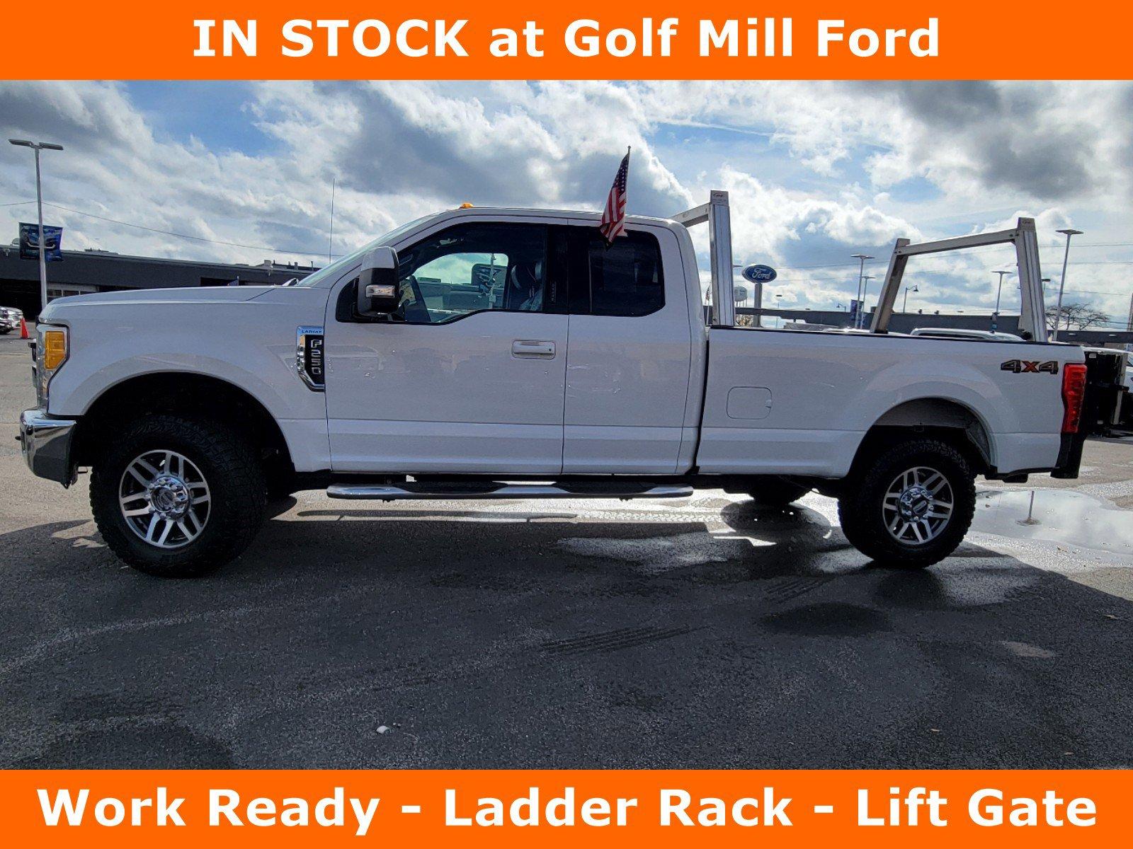 2017 Ford Super Duty F-250 SRW Vehicle Photo in Saint Charles, IL 60174