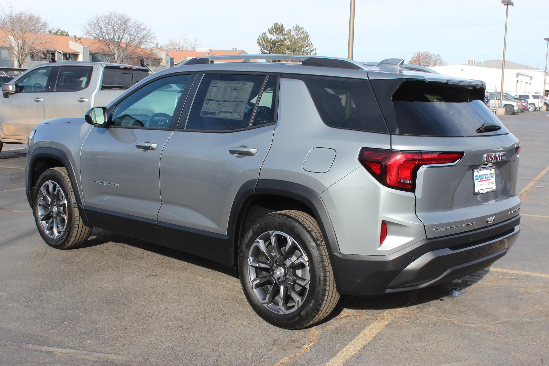 2025 GMC Terrain Vehicle Photo in AURORA, CO 80012-4011