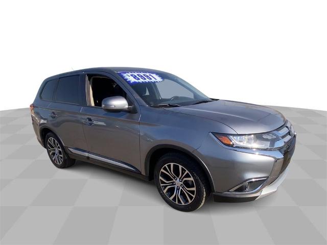 2016 Mitsubishi Outlander SE photo 4